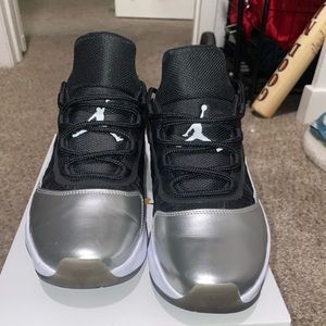 Jordan’s size 9 woman’s